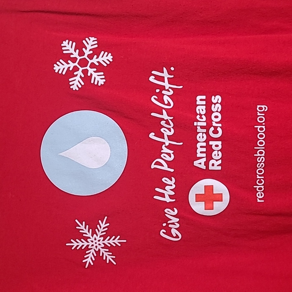 American Red Cross Adult Large Long Sleeve Red White Winter Theme Graphic Tee